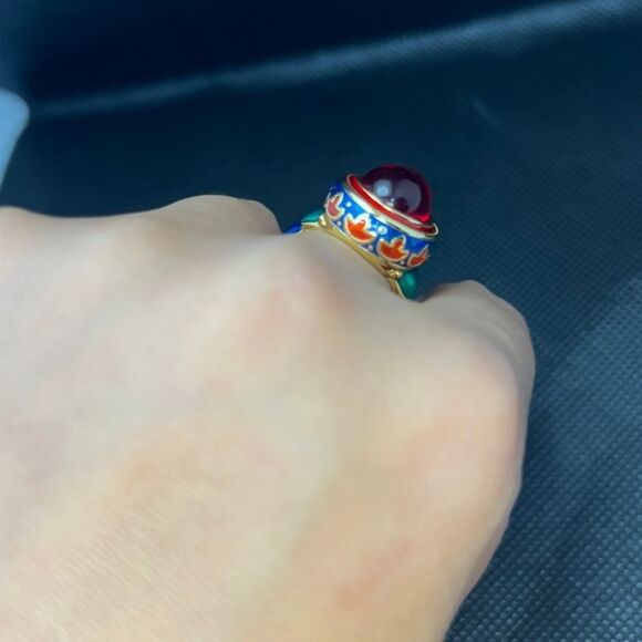 Red Cabochon Enamel Ring - Picture 15 of 17